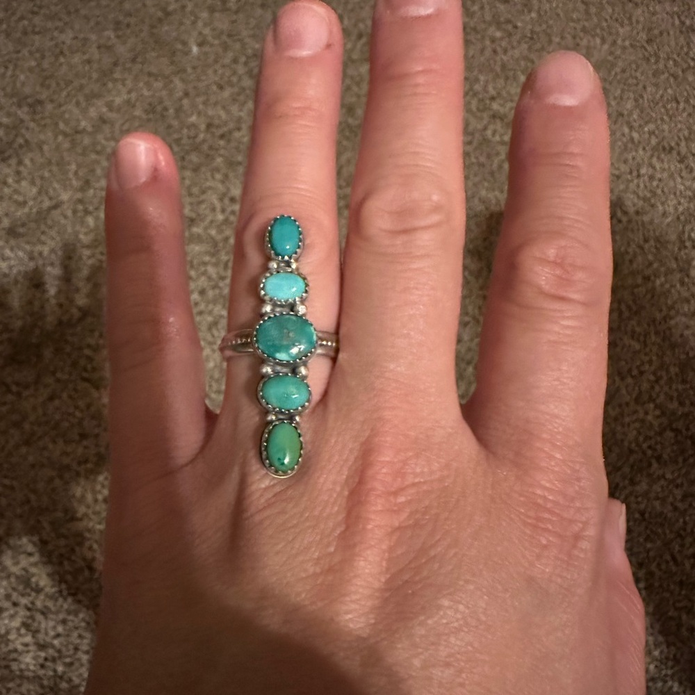 Turquoise ring. Size 7.